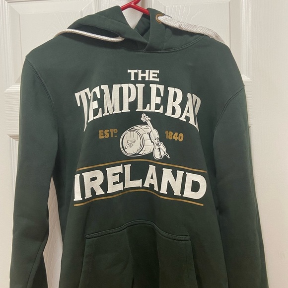 the Temple Bar Dry Goods Other - Temple Bar Ireland Hoodie - Men’s Size S
